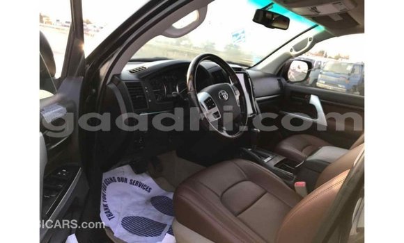 اشتري Imported Toyota Land Cruiser أسود سيارة في Import - Dubai في الصومال اشتري Imported Toyota Land Cruiser أسود سيارة في Import - Dubai في الصومال