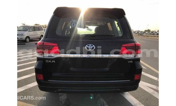 اشتري Imported Toyota Land Cruiser أسود سيارة في Import - Dubai في الصومال اشتري Imported Toyota Land Cruiser أسود سيارة في Import - Dubai في الصومال