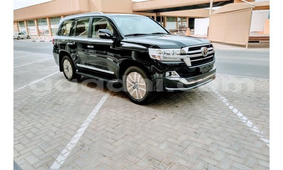اشتري Imported Toyota Land Cruiser أسود سيارة في Import - Dubai في الصومال اشتري Imported Toyota Land Cruiser أسود سيارة في Import - Dubai في الصومال