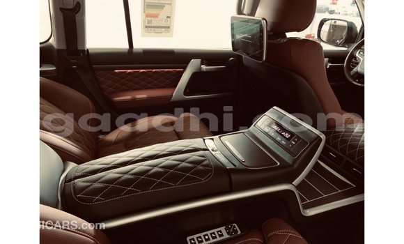 Buy Import Toyota Land Cruiser Black Car in Import - Dubai in Somalia Buy Import Toyota Land Cruiser Black Car in Import - Dubai in Somalia