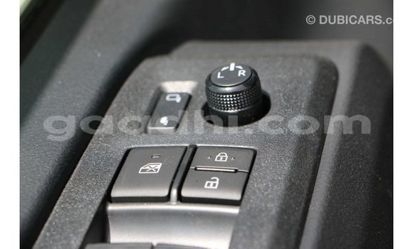 Buy Import Toyota Hiace White Car in Import - Dubai in Somalia Buy Import Toyota Hiace White Car in Import - Dubai in Somalia