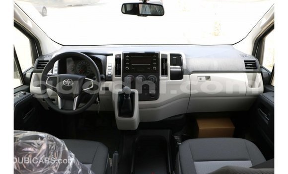 Buy Import Toyota Hiace White Car in Import - Dubai in Somalia Buy Import Toyota Hiace White Car in Import - Dubai in Somalia