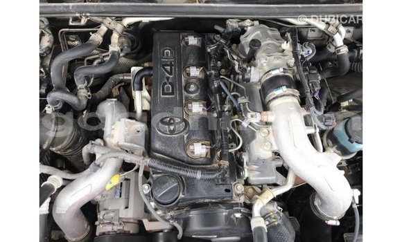 Acheter Import Voiture Toyota Prado Autre à Import - Dubai, Somalie Acheter Import Voiture Toyota Prado Autre à Import - Dubai, Somalie