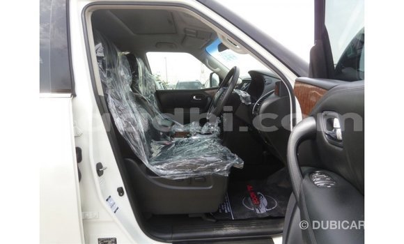 Acheter Import Voiture Nissan Patrol Blanc à Import - Dubai, Somalie Acheter Import Voiture Nissan Patrol Blanc à Import - Dubai, Somalie