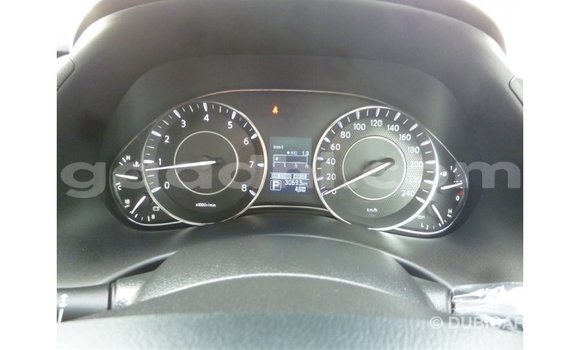 Acheter Import Voiture Nissan Patrol Blanc à Import - Dubai, Somalie Acheter Import Voiture Nissan Patrol Blanc à Import - Dubai, Somalie