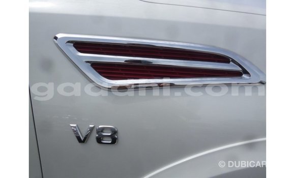 Acheter Import Voiture Nissan Patrol Blanc à Import - Dubai, Somalie Acheter Import Voiture Nissan Patrol Blanc à Import - Dubai, Somalie