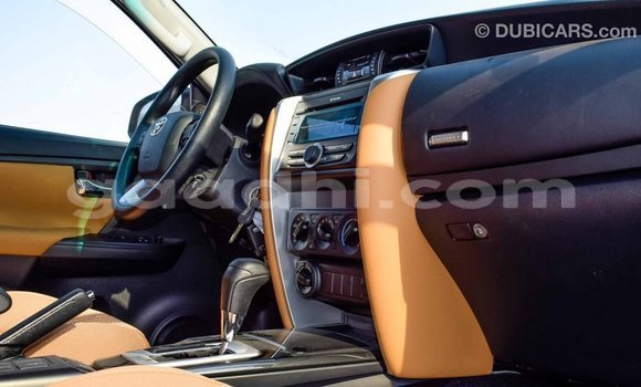 Acheter Import Voiture Toyota Fortuner Autre à Import - Dubai, Somalie Acheter Import Voiture Toyota Fortuner Autre à Import - Dubai, Somalie