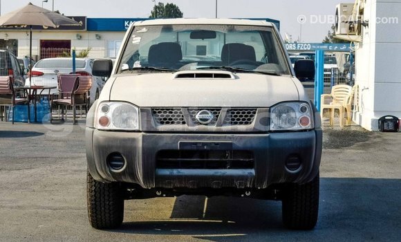 Imported Nissan NP 300 White Makiinaa iti Import - Dubai keessatti Somalia keessatti Imported Nissan NP 300 White Makiinaa iti Import - Dubai keessatti Somalia keessatti