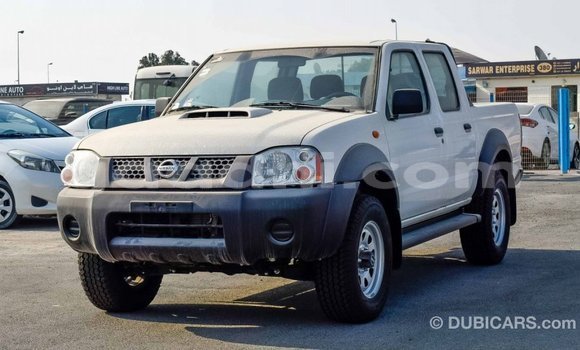 Imported Nissan NP 300 White Makiinaa iti Import - Dubai keessatti Somalia keessatti Imported Nissan NP 300 White Makiinaa iti Import - Dubai keessatti Somalia keessatti