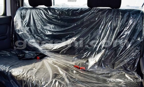 Imported Nissan NP 300 White Makiinaa iti Import - Dubai keessatti Somalia keessatti Imported Nissan NP 300 White Makiinaa iti Import - Dubai keessatti Somalia keessatti