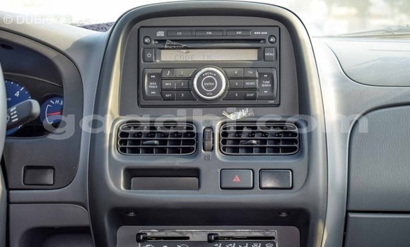 Imported Nissan NP 300 White Makiinaa iti Import - Dubai keessatti Somalia keessatti Imported Nissan NP 300 White Makiinaa iti Import - Dubai keessatti Somalia keessatti