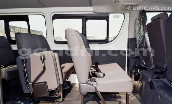 اشتري Imported Toyota Hiace أبيض سيارة في Import - Dubai في الصومال اشتري Imported Toyota Hiace أبيض سيارة في Import - Dubai في الصومال