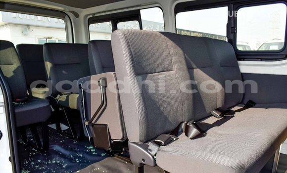 اشتري Imported Toyota Hiace أبيض سيارة في Import - Dubai في الصومال اشتري Imported Toyota Hiace أبيض سيارة في Import - Dubai في الصومال