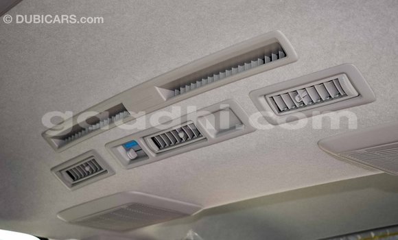 اشتري Imported Toyota Hiace أبيض سيارة في Import - Dubai في الصومال اشتري Imported Toyota Hiace أبيض سيارة في Import - Dubai في الصومال