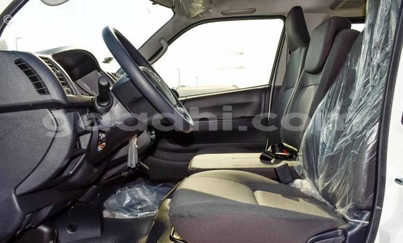 اشتري Imported Toyota Hiace أبيض سيارة في Import - Dubai في الصومال اشتري Imported Toyota Hiace أبيض سيارة في Import - Dubai في الصومال
