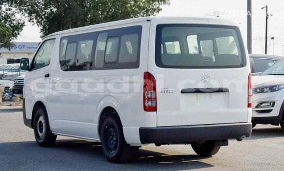 اشتري Imported Toyota Hiace أبيض سيارة في Import - Dubai في الصومال اشتري Imported Toyota Hiace أبيض سيارة في Import - Dubai في الصومال