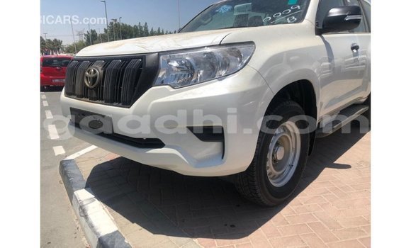 Imported Toyota Prado White Makiinaa iti Import - Dubai keessatti Somalia keessatti Imported Toyota Prado White Makiinaa iti Import - Dubai keessatti Somalia keessatti