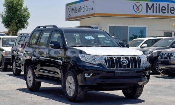 Nunua Mpya Toyota Land Cruiser Prado Nyeusi Gari ndani ya Import - Dubai nchini Somalia Nunua Mpya Toyota Land Cruiser Prado Nyeusi Gari ndani ya Import - Dubai nchini Somalia