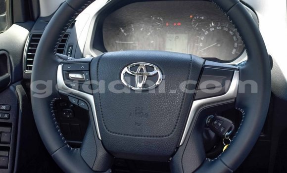 Nunua Mpya Toyota Land Cruiser Prado Nyeusi Gari ndani ya Import - Dubai nchini Somalia Nunua Mpya Toyota Land Cruiser Prado Nyeusi Gari ndani ya Import - Dubai nchini Somalia