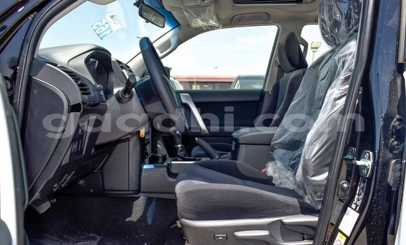 Nunua Mpya Toyota Land Cruiser Prado Nyeusi Gari ndani ya Import - Dubai nchini Somalia Nunua Mpya Toyota Land Cruiser Prado Nyeusi Gari ndani ya Import - Dubai nchini Somalia