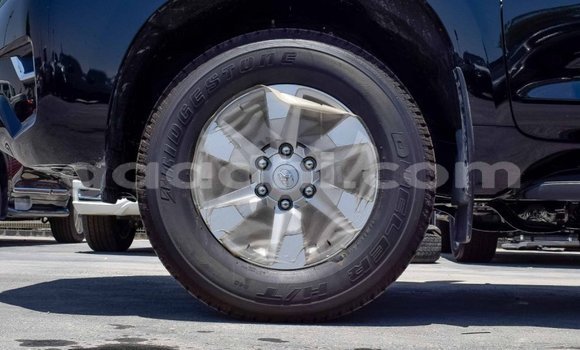 Nunua Mpya Toyota Land Cruiser Prado Nyeusi Gari ndani ya Import - Dubai nchini Somalia Nunua Mpya Toyota Land Cruiser Prado Nyeusi Gari ndani ya Import - Dubai nchini Somalia