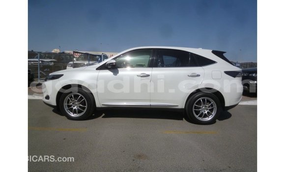 ይግዙ Imported Toyota Harrier ነጭ መኪና በ Import - Dubai በ ሶማሊያ ይግዙ Imported Toyota Harrier ነጭ መኪና በ Import - Dubai በ ሶማሊያ