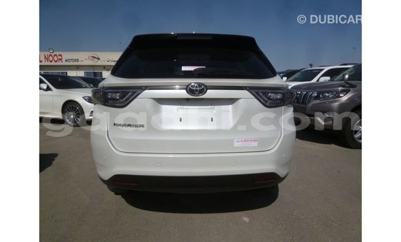 ይግዙ Imported Toyota Harrier ነጭ መኪና በ Import - Dubai በ ሶማሊያ ይግዙ Imported Toyota Harrier ነጭ መኪና በ Import - Dubai በ ሶማሊያ