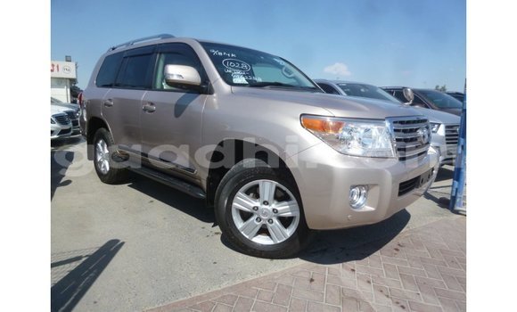 ይግዙ Imported Toyota Land Cruiser ሌላ መኪና በ Import - Dubai በ ሶማሊያ ይግዙ Imported Toyota Land Cruiser ሌላ መኪና በ Import - Dubai በ ሶማሊያ