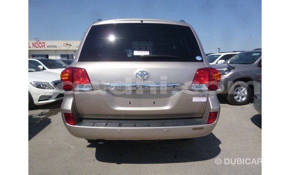 ይግዙ Imported Toyota Land Cruiser ሌላ መኪና በ Import - Dubai በ ሶማሊያ ይግዙ Imported Toyota Land Cruiser ሌላ መኪና በ Import - Dubai በ ሶማሊያ