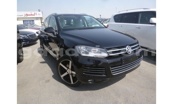Buy Import Volkswagen Touareg Black Car in Import - Dubai in Somalia