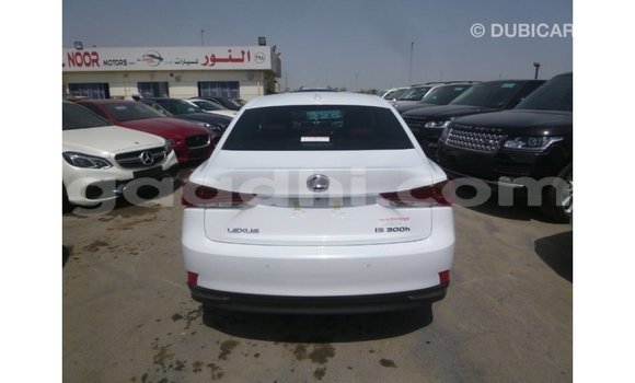 ይግዙ Imported Lexus IS ነጭ መኪና በ Import - Dubai በ ሶማሊያ ይግዙ Imported Lexus IS ነጭ መኪና በ Import - Dubai በ ሶማሊያ