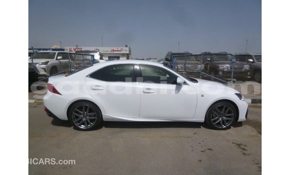 ይግዙ Imported Lexus IS ነጭ መኪና በ Import - Dubai በ ሶማሊያ ይግዙ Imported Lexus IS ነጭ መኪና በ Import - Dubai በ ሶማሊያ