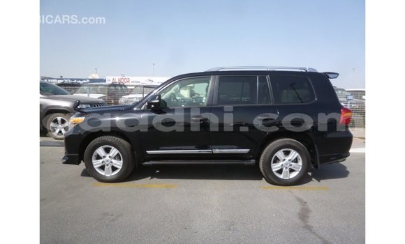 Acheter Import Voiture Toyota Land Cruiser Noir à Import - Dubai, Somalie Acheter Import Voiture Toyota Land Cruiser Noir à Import - Dubai, Somalie