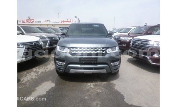 Acheter Import Voiture Land Rover Range Rover Vert à Import - Dubai, Somalie Acheter Import Voiture Land Rover Range Rover Vert à Import - Dubai, Somalie