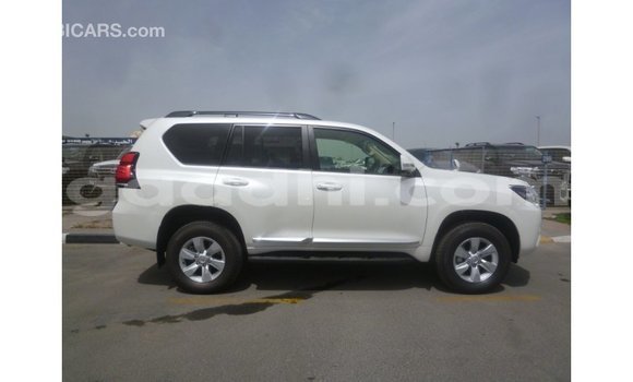 Acheter Import Voiture Toyota Prado Blanc à Import - Dubai, Somalie Acheter Import Voiture Toyota Prado Blanc à Import - Dubai, Somalie