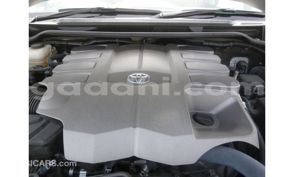 ይግዙ Imported Toyota Land Cruiser ሌላ መኪና በ Import - Dubai በ ሶማሊያ ይግዙ Imported Toyota Land Cruiser ሌላ መኪና በ Import - Dubai በ ሶማሊያ