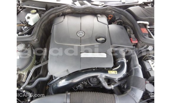 Acheter Import Voiture Mercedes-Benz 190 Noir à Import - Dubai, Somalie Acheter Import Voiture Mercedes-Benz 190 Noir à Import - Dubai, Somalie