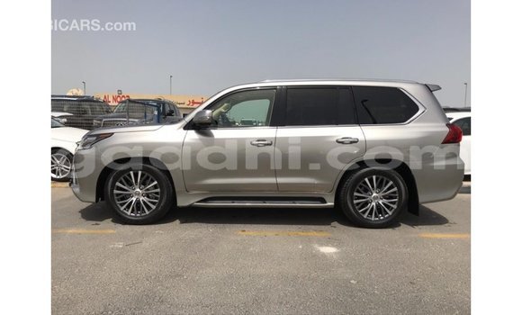 Acheter Import Voiture Lexus LX Autre à Import - Dubai, Somalie Acheter Import Voiture Lexus LX Autre à Import - Dubai, Somalie