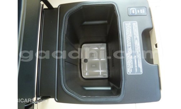 Acheter Import Voiture Lexus LX Noir à Import - Dubai, Somalie Acheter Import Voiture Lexus LX Noir à Import - Dubai, Somalie