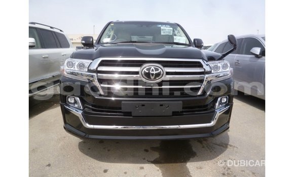 ይግዙ Imported Toyota Land Cruiser ጥቁር መኪና በ Import - Dubai በ ሶማሊያ ይግዙ Imported Toyota Land Cruiser ጥቁር መኪና በ Import - Dubai በ ሶማሊያ