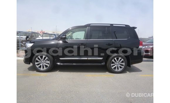 ይግዙ Imported Toyota Land Cruiser ጥቁር መኪና በ Import - Dubai በ ሶማሊያ ይግዙ Imported Toyota Land Cruiser ጥቁር መኪና በ Import - Dubai በ ሶማሊያ
