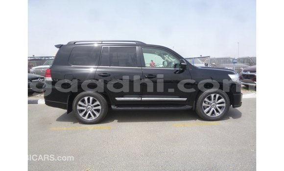 ይግዙ Imported Toyota Land Cruiser ጥቁር መኪና በ Import - Dubai በ ሶማሊያ ይግዙ Imported Toyota Land Cruiser ጥቁር መኪና በ Import - Dubai በ ሶማሊያ