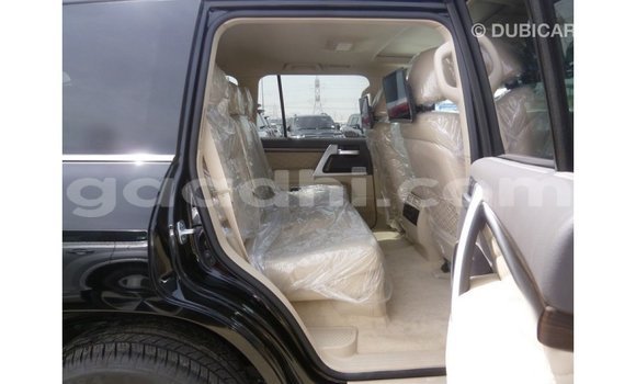 ይግዙ Imported Toyota Land Cruiser ጥቁር መኪና በ Import - Dubai በ ሶማሊያ ይግዙ Imported Toyota Land Cruiser ጥቁር መኪና በ Import - Dubai በ ሶማሊያ