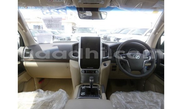 ይግዙ Imported Toyota Land Cruiser ጥቁር መኪና በ Import - Dubai በ ሶማሊያ ይግዙ Imported Toyota Land Cruiser ጥቁር መኪና በ Import - Dubai በ ሶማሊያ