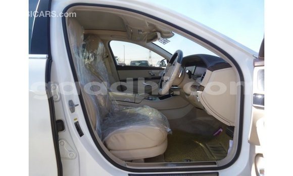 ይግዙ Imported Mercedes-Benz 190 ነጭ መኪና በ Import - Dubai በ ሶማሊያ ይግዙ Imported Mercedes-Benz 190 ነጭ መኪና በ Import - Dubai በ ሶማሊያ