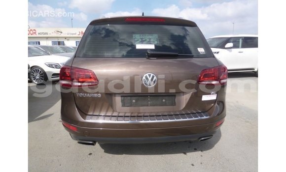 Acheter Import Voiture Volkswagen Touareg Marron à Import - Dubai, Somalie Acheter Import Voiture Volkswagen Touareg Marron à Import - Dubai, Somalie