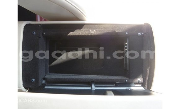 ይግዙ Imported Mercedes-Benz 190 ሰማያዊ መኪና በ Import - Dubai በ ሶማሊያ ይግዙ Imported Mercedes-Benz 190 ሰማያዊ መኪና በ Import - Dubai በ ሶማሊያ