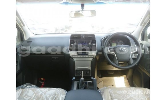 Acheter Import Voiture Toyota Prado Autre à Import - Dubai, Somalie Acheter Import Voiture Toyota Prado Autre à Import - Dubai, Somalie
