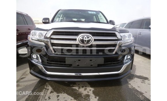 Acheter Import Voiture Toyota Land Cruiser Noir à Import - Dubai, Somalie Acheter Import Voiture Toyota Land Cruiser Noir à Import - Dubai, Somalie
