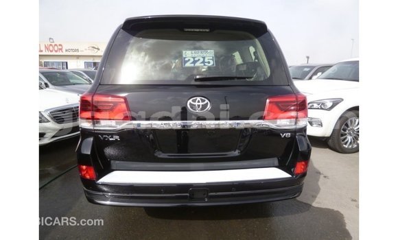 Acheter Import Voiture Toyota Land Cruiser Noir à Import - Dubai, Somalie Acheter Import Voiture Toyota Land Cruiser Noir à Import - Dubai, Somalie